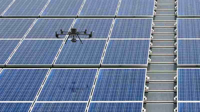 杏悦2以无人机搭配IR Sensor热显像技术进行全方面模块健检，，，有效降低人力成本并提升发电量